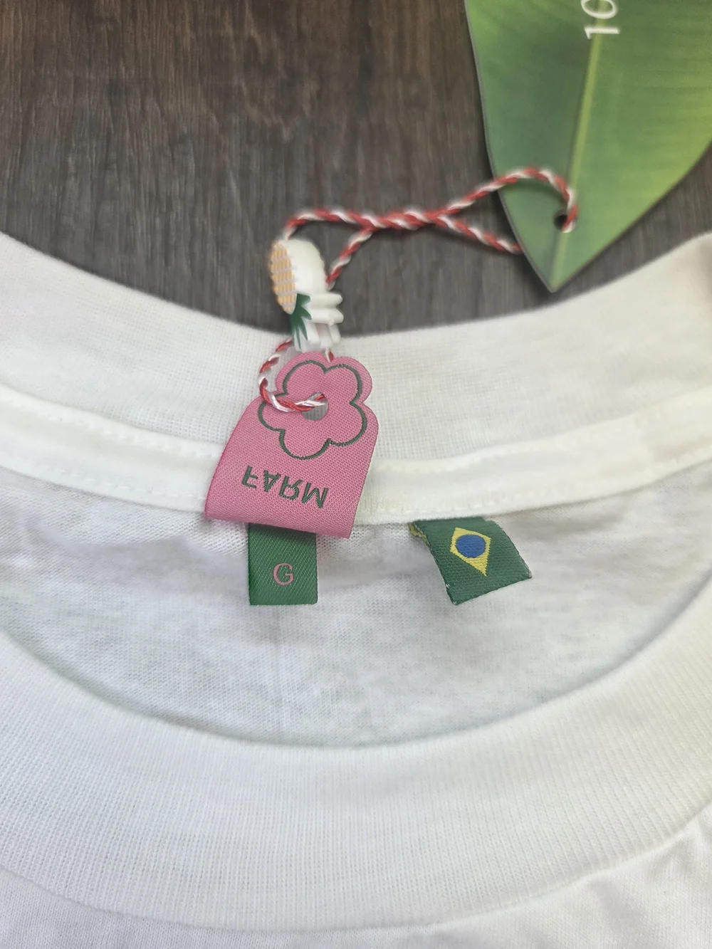 FARM Rio White Graphic Short Sleeve Tee with Tropical Bird Print - Picture 4 of 9